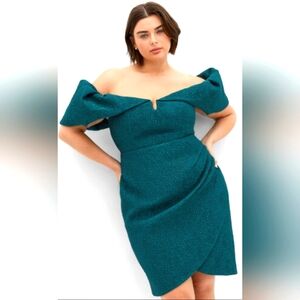 Elegant Off-Shoulder Emerald Dress